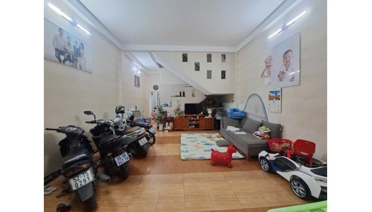 Bán Nhà Đường 11 Trường Thọ, DT 5*22 SIÊU ĐẸP, Giá Hơn 7 Tỷ, Sân Trước Nhà Rộng, Vị Trí Tiềm Năng CAO